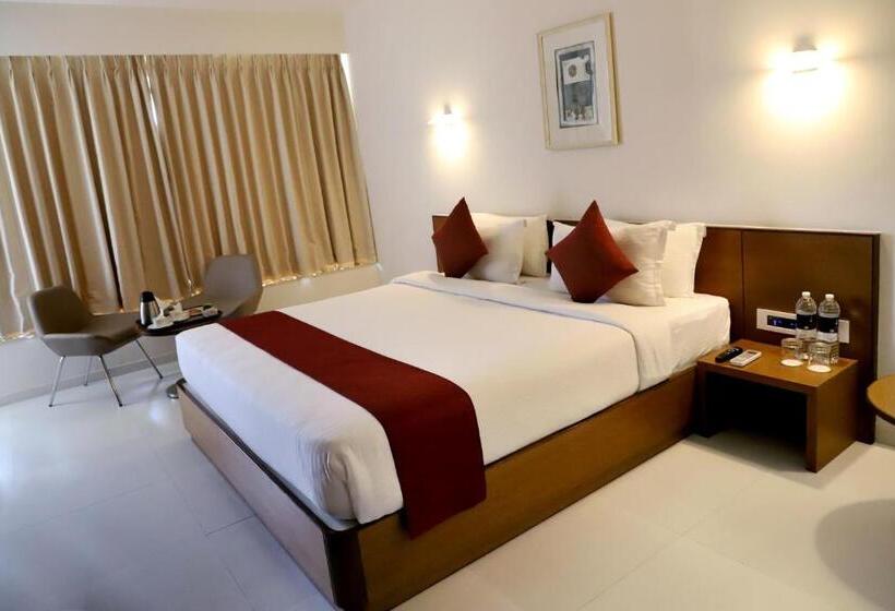带2个卧室的公寓, Patria Suites