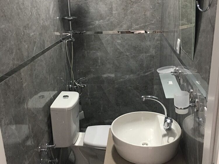 اتاق خانوادگی, Asus Palmiye Otel