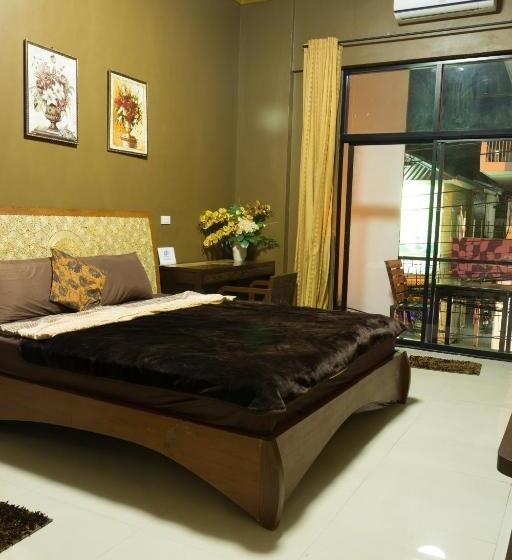 经济房, Iris Hostel
