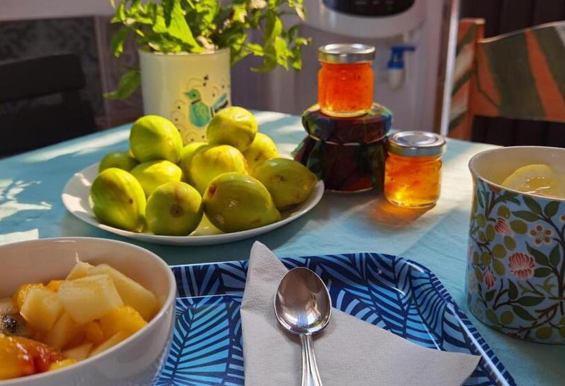 اتاق خانوادگی با چشم‌انداز باغ, Il Giardino Di Tatiana Rooms & Breakfast