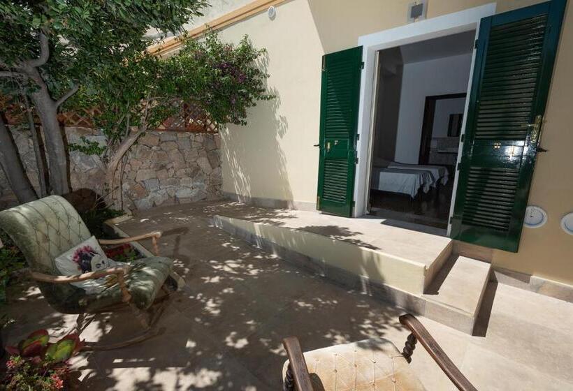 اتاق خانوادگی با چشم‌انداز باغ, Il Giardino Di Tatiana Rooms & Breakfast