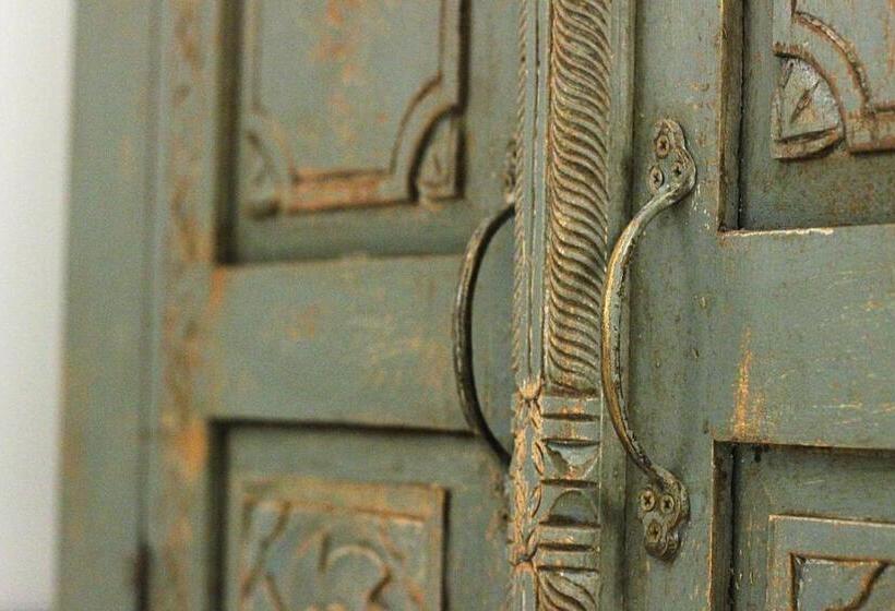 اتاق لوکس, L'etoile