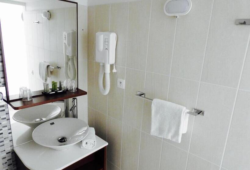 Standard Room, Massilia