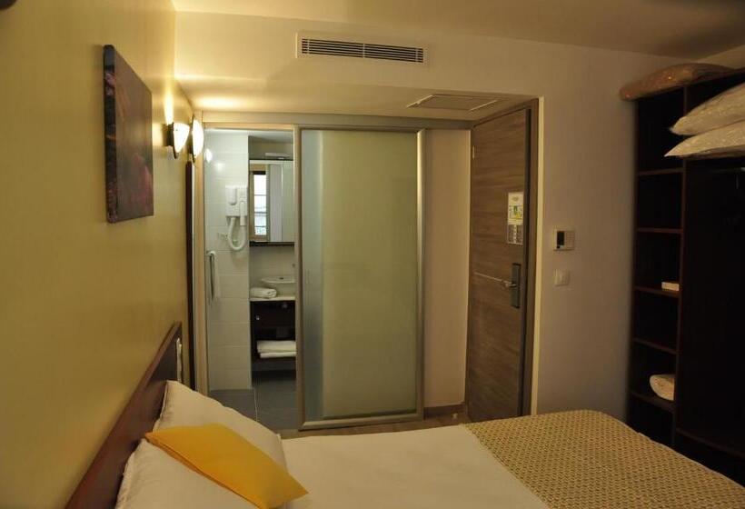Superior Room, Massilia