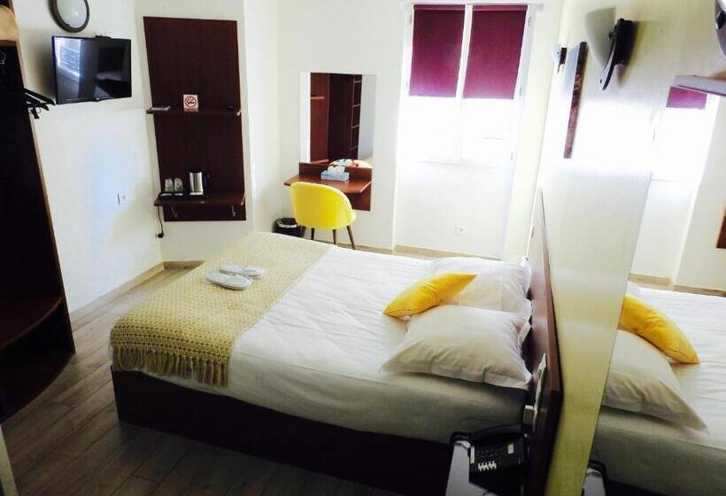 Superior Room, Massilia