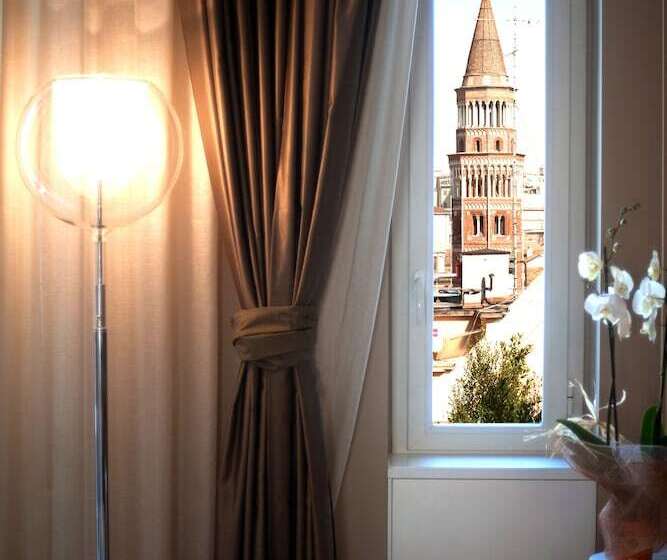 اتاق لوکس با چشم‌انداز شهر, Suite Milano Duomo