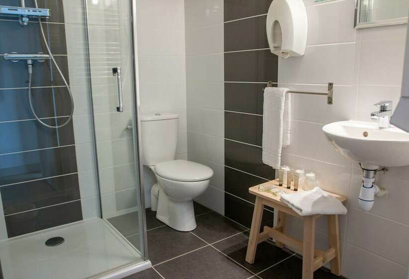 Номер Стандарт Трехместный, Hôtel Océan Dinan