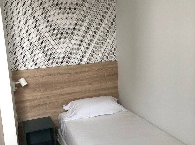 Номер Стандарт Трехместный, Hôtel Océan Dinan