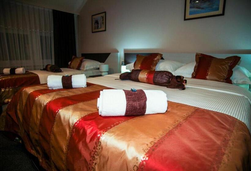 اتاق خانوادگی, Motel Korzo