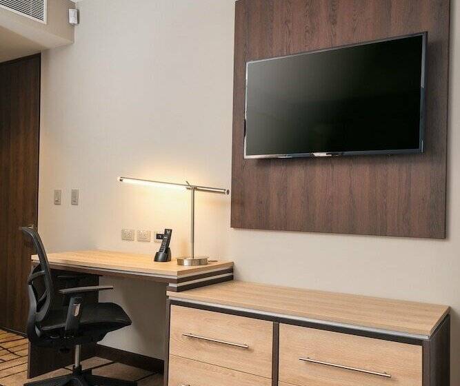 스탠다드 룸 더블 침대, Hilton Garden Inn Bogota Airport