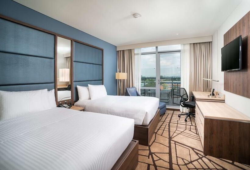 스탠다드 룸 더블 침대 2개, Hilton Garden Inn Bogota Airport