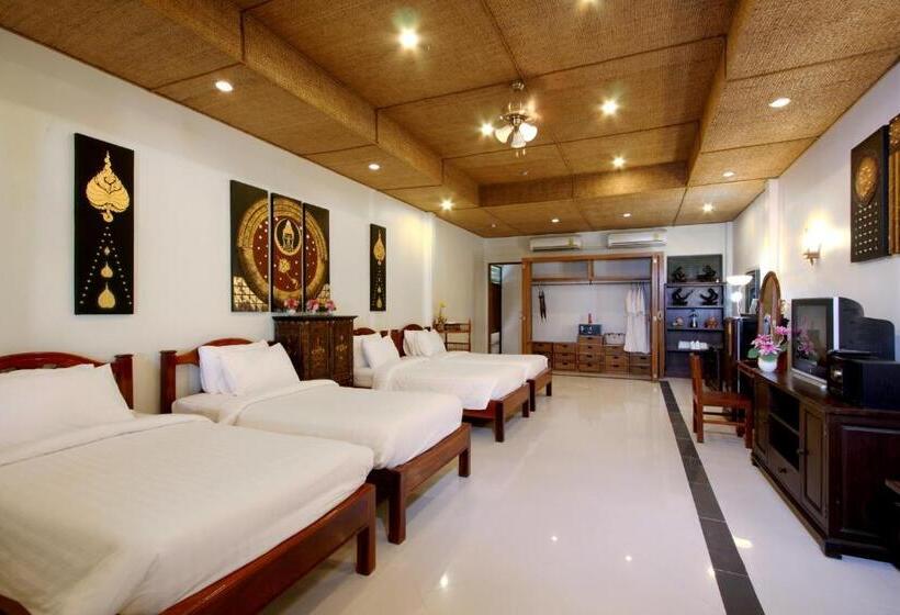اتاق استاندارد چهار تخته با چشم‌انداز دریا, Racha Island Resort