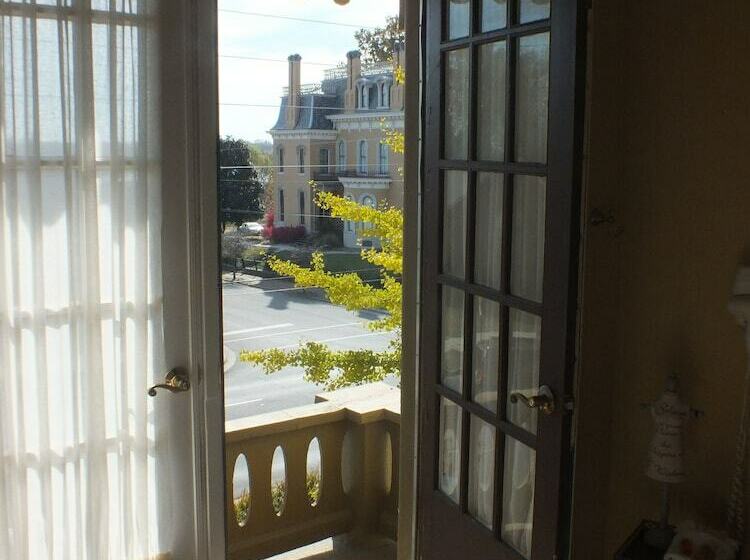 Люкс Повышенной Комфортности, The Pepin Mansion B&b On Mansion Row   10 Min To Start Of The Bourbon Trail