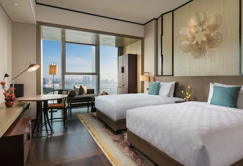 商务房间, Hualuxe Xiamen Haicang Habour View   An Ihg