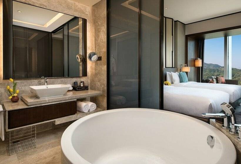 商务房间, Hualuxe Xiamen Haicang Habour View   An Ihg