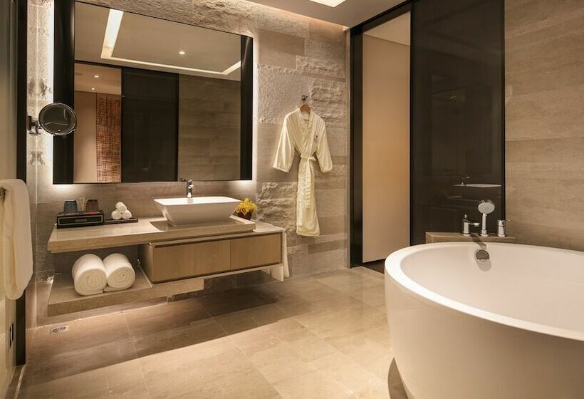 商务房间, Hualuxe Xiamen Haicang Habour View   An Ihg