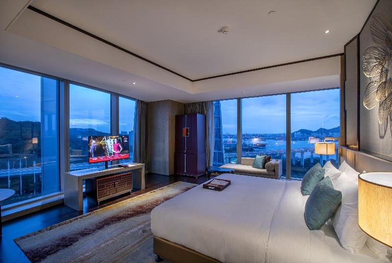 带观景的标准间, Hualuxe Xiamen Haicang Habour View   An Ihg