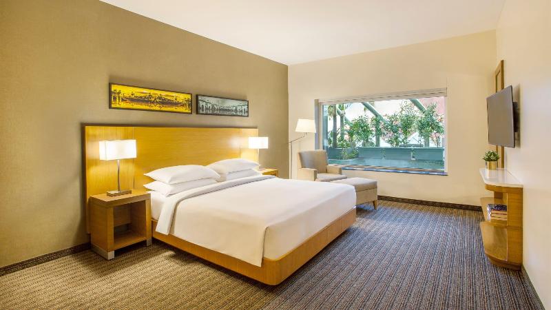 Люкс Кровать Кинг, Hyatt Place Hyderabad Banjara Hills
