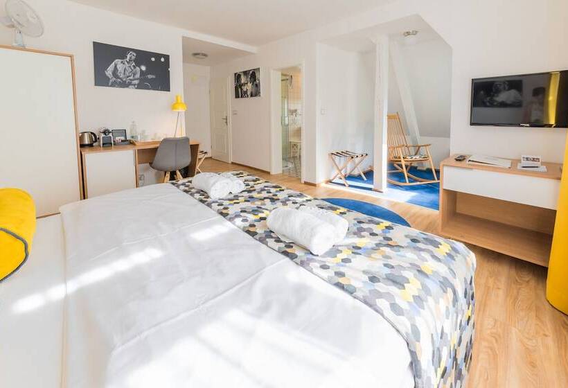 이그제큐티브 트리플, Boutique Hotel Villa Beatika