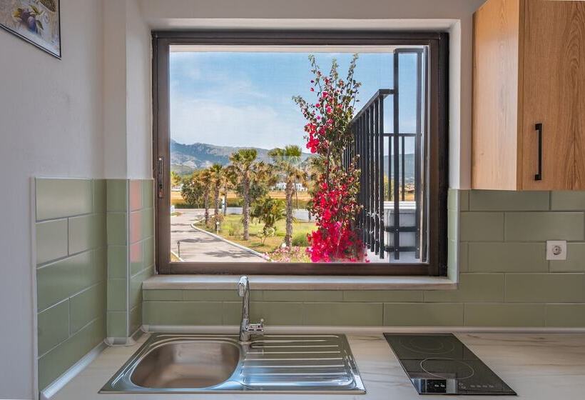 Апартаменты 1 Спальня, Anthia Apartments