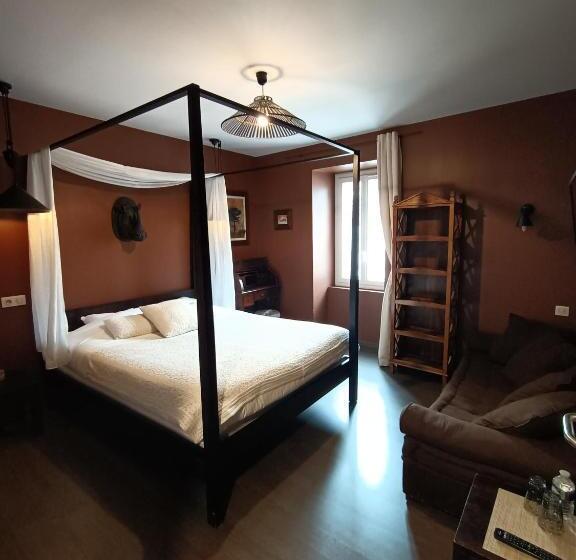Номер Стандарт, Auberge Du Vieux Lanas Logis Hotel Restaurant
