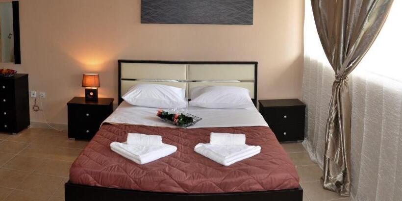 Апартаменты 2 Спальни, Golden Beach