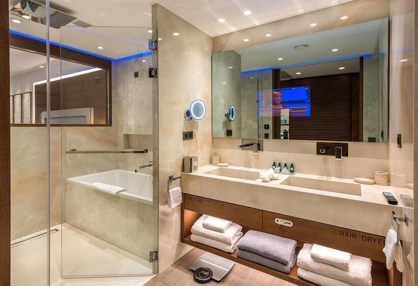 سوییت جونیور لوکس با چشم‌انداز دریا, Nana Princess Suites Villas & Spa
