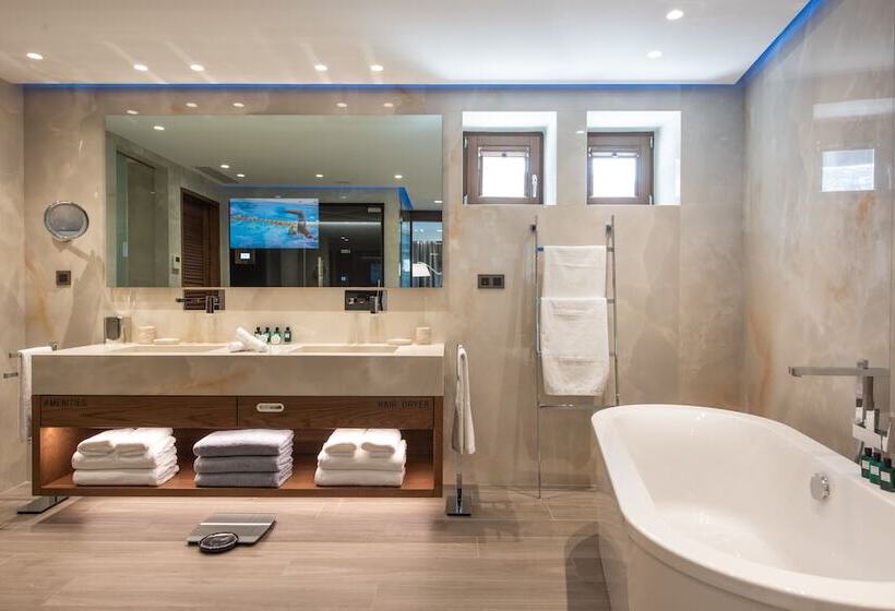 سوییت با چشم‌انداز دریا, Nana Princess Suites Villas & Spa
