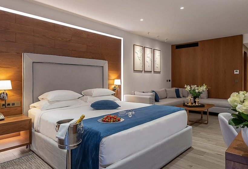 Suite m. Pool, Nana Princess Suites Villas & Spa
