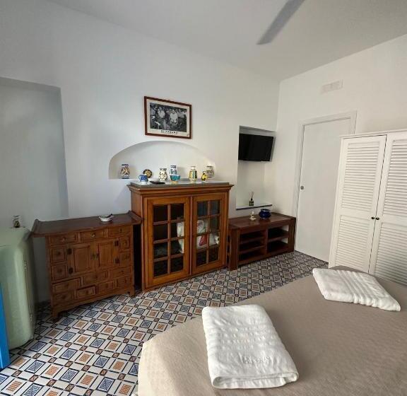 ２ベッドルームアパートメント, Art B&b