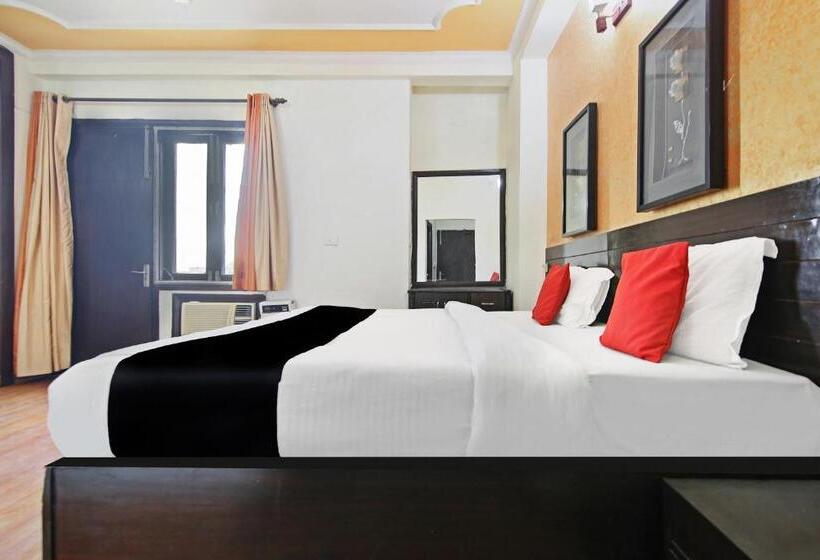Трехместный Номер Классика, Super Capital O Tipsyy Near Aravali Biodiversity Park