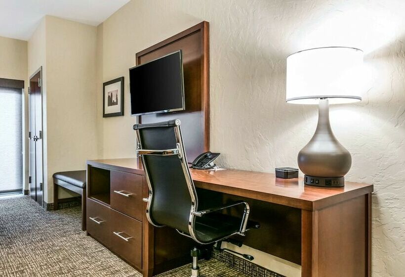 발코니가 있는 스위트, Comfort Suites Florence  Cincinnati South