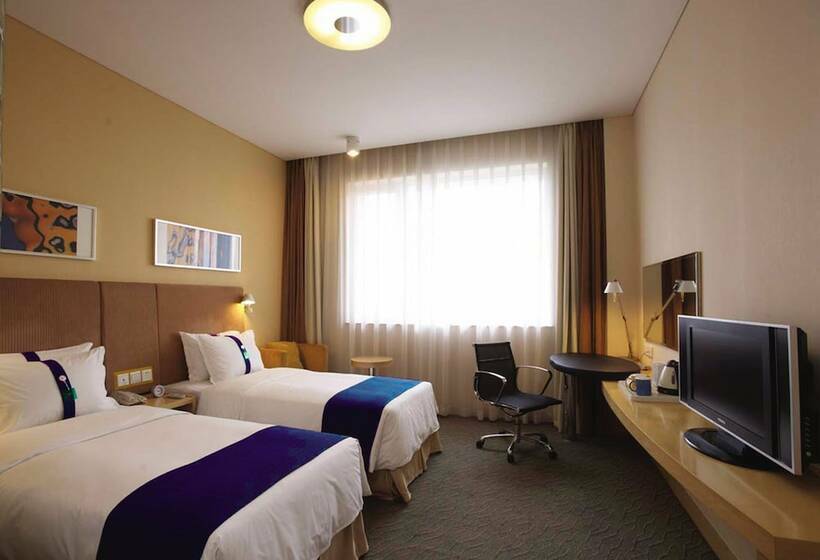 Номер Стандарт, Holiday Inn Express Jinan Exhibition Center By Ihg