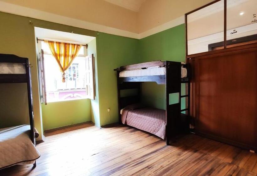 공동 객실, Hostal Yakumama