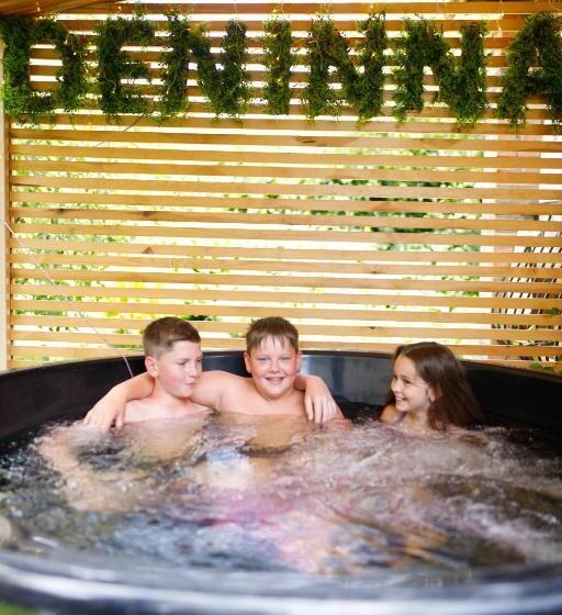 침실 2개 아파트, & Spa Deninna