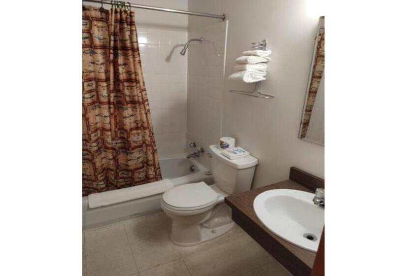 Номер Стандарт 2 Двуспальные Кровати, Love Hotels Voyageur At International Falls Mn