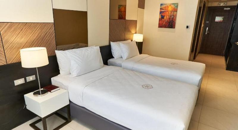 디럭스 룸, Summit Hotel Tacloban