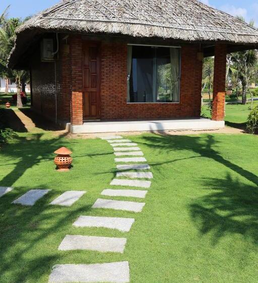 اتاق لوکس با چشم‌انداز دریا, Suoi Hong Resort