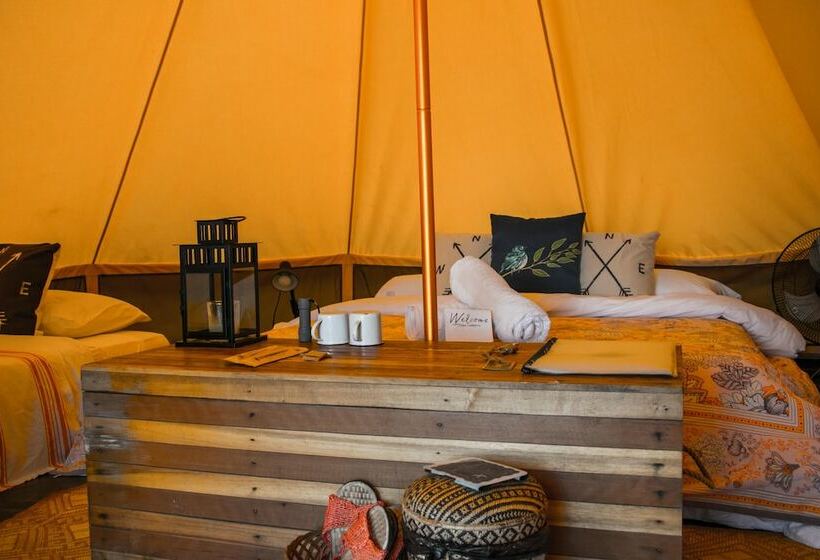 Deluxe Tent, The Birdhouse El Nido   Glamping