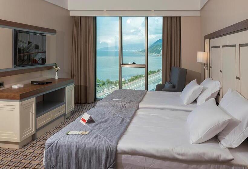 سوییت خانوادگی, Ramada Plaza By Wyndham Rize