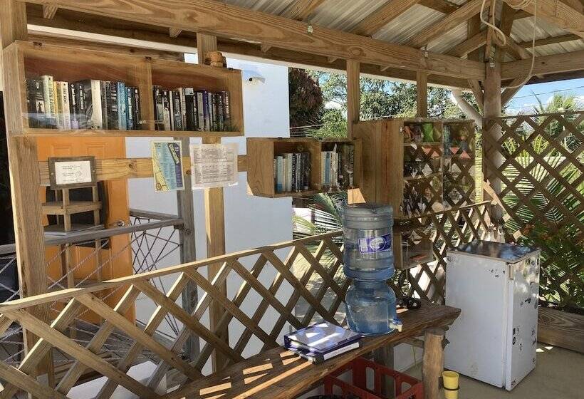 Номер Deluxe, Crash Pad Adventure Hostel