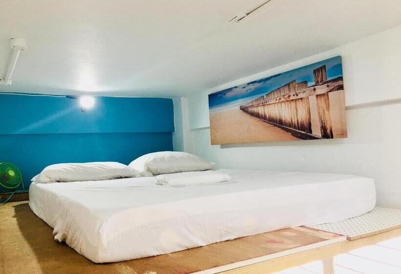 Номер Стандарт, Crash Pad Adventure Hostel