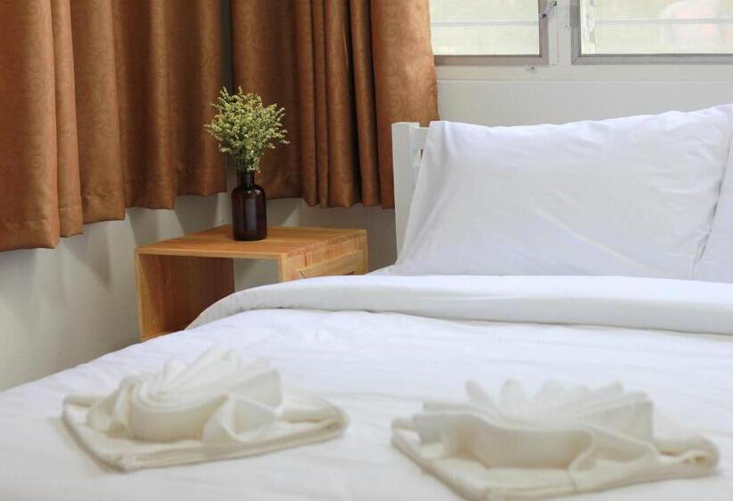 اتاق استاندارد با سرویس بهداشتی مشترک, Home@hostel Kanchanaburi