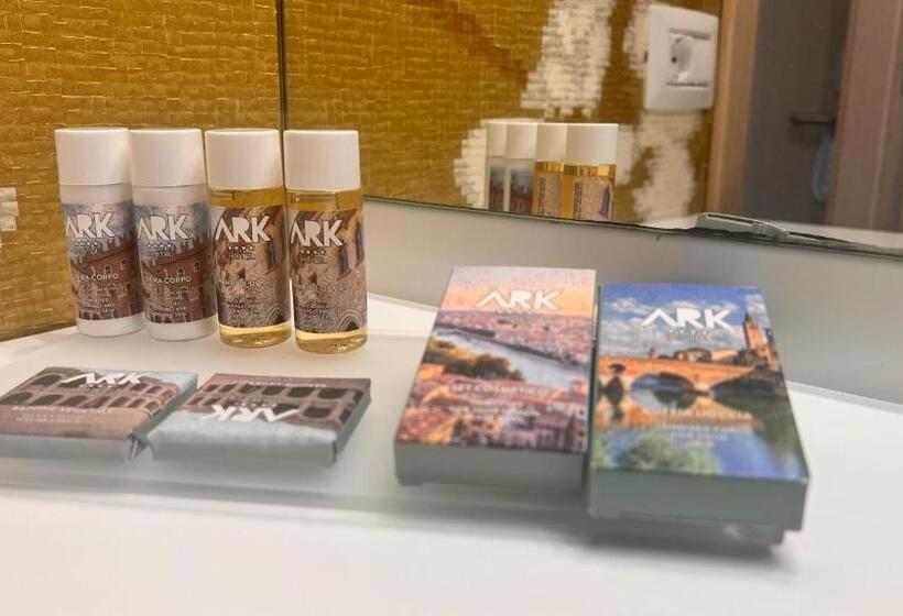 חדר בסיסי, Ark