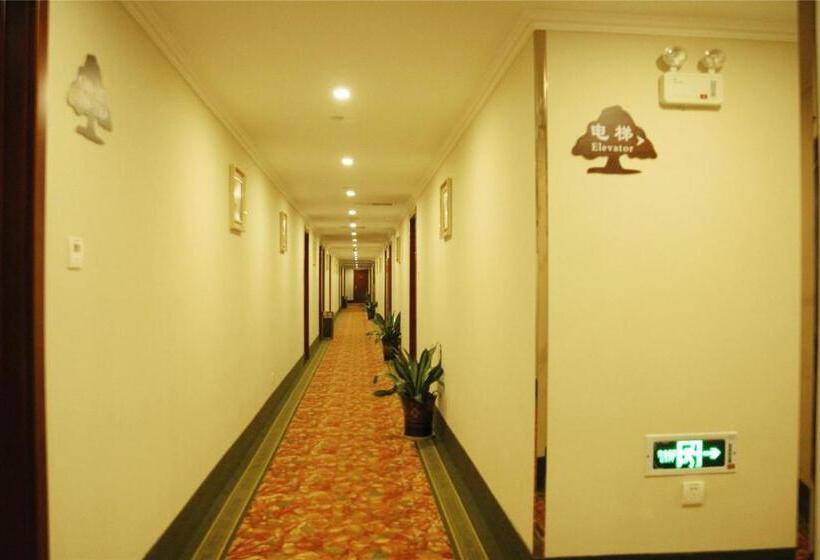 Номер Стандарт Индивидуальный, Shells Hanzhong City High Railway Station Renmin Road