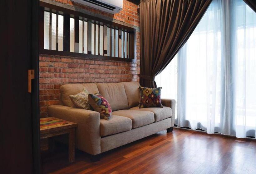 Suite, Treasures Hotel And Suites