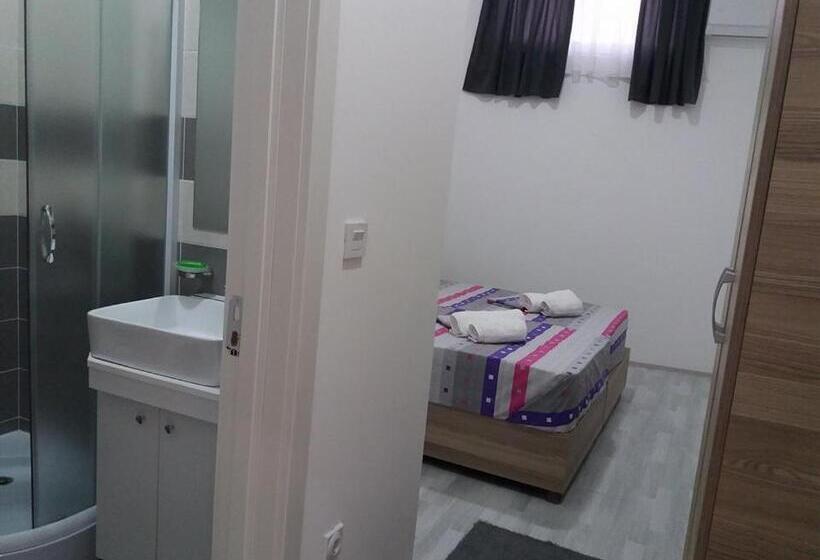 اتاق استاندارد, Atina Lux Hostel