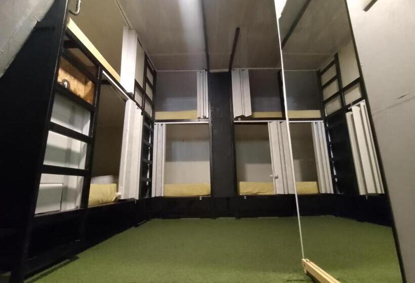 공동 객실, Hostel La Antigua Capsula