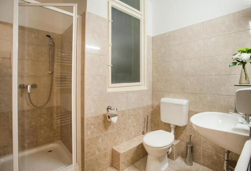 Апартаменты Superior 2 Спальни, Baross City Hotel   Budapest