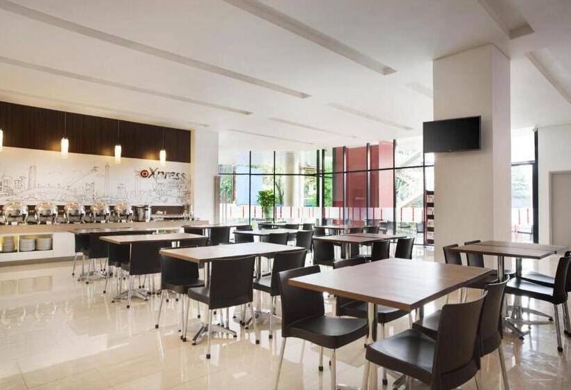 Номер Стандарт, Amaris Hotel Mampang   Jakarta
